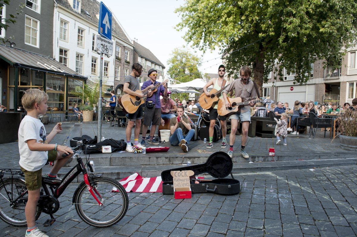 Nijmeegse muziek op straat 2016 | Cock Flavoured Lollipops
